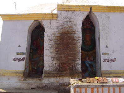 Vaamuni & saeimuni out side the temple.JPG